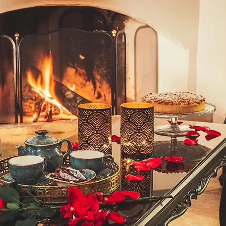 Oinoessa Traditional Boutique *