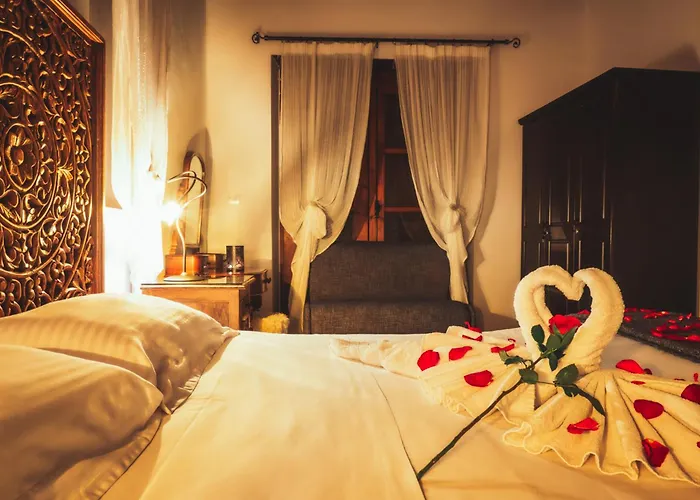 Oinoessa Traditional Boutique *