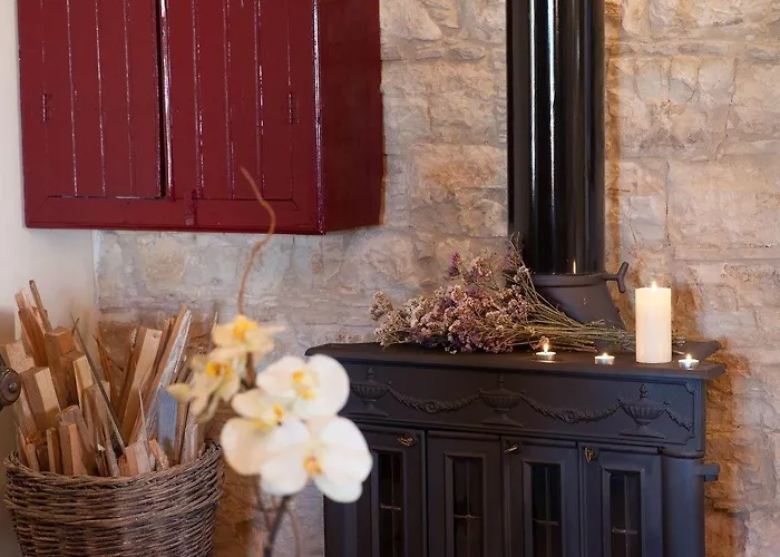 Oinoessa Traditional Boutique Lofou