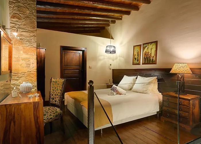 Oinoessa Traditional Boutique *