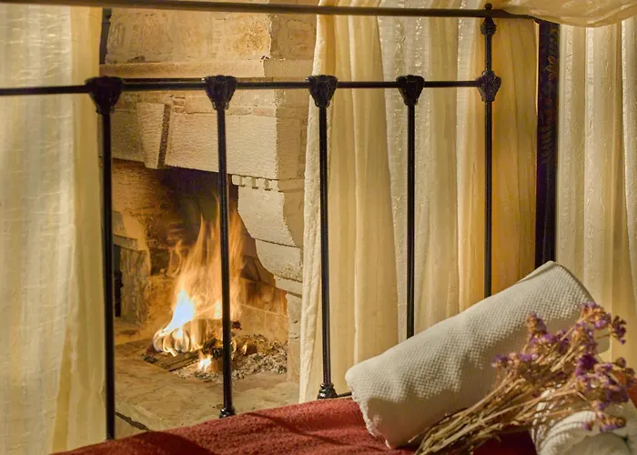 Oinoessa Traditional Boutique *