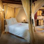 Oinoessa Traditional Boutique Landhaus