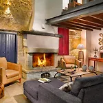 Oinoessa Traditional Boutique Landhaus