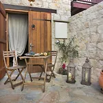 Oinoessa Traditional Boutique *