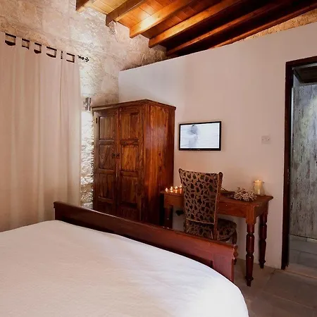 Casa rural Oinoessa Traditional Boutique *