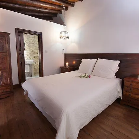 Oinoessa Traditional Boutique Country house