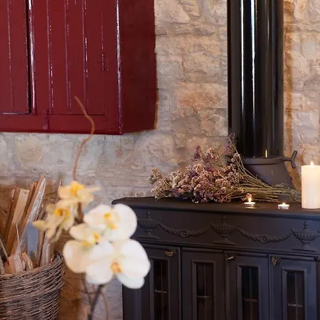 Oinoessa Traditional Boutique Lofou