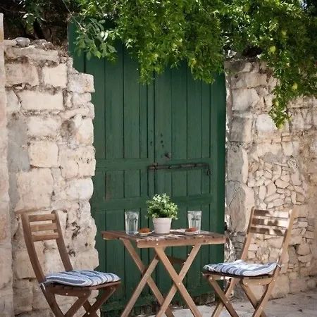 Casa rural Oinoessa Traditional Boutique Lofou