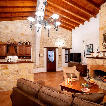 Kır Evi Oinoessa Traditional Boutique
