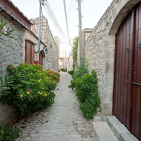 Oinoessa Traditional Boutique Casă la țară